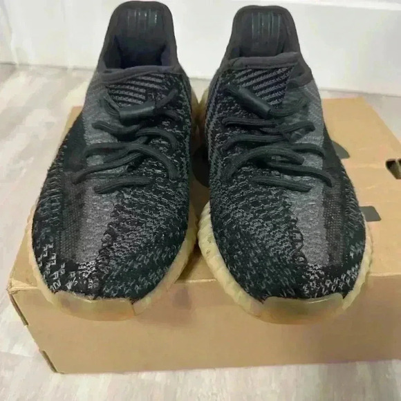 Yeezy x Adidas Black/Blue Knit Fabric Boost 350 V2 Carbon Sneakers Size 5 1/2 - Picture 6 of 11